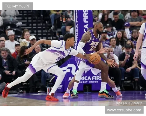 詹姆斯生涯两次替补背后的故事：兄弟情谊与伤病管理的双重见证(3)